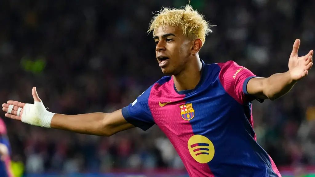 Van Bommel Claims Lamine Yamal Was Better Than 17-Year-Old Messi