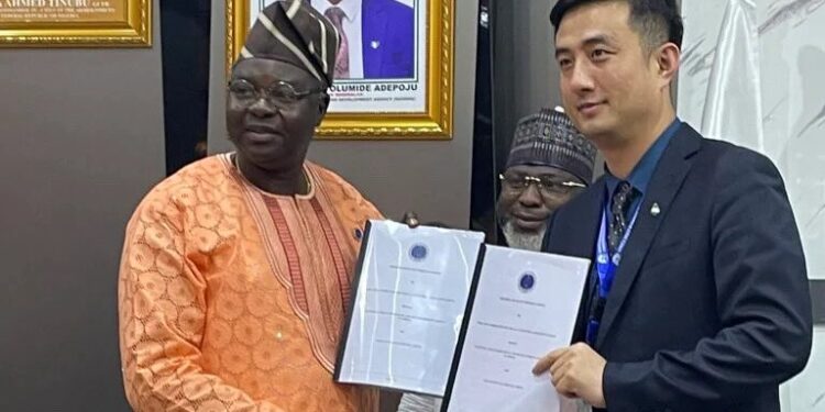 Nigeria signs MoU with Chinese firm to deploy direct-to-device satellite connectivity