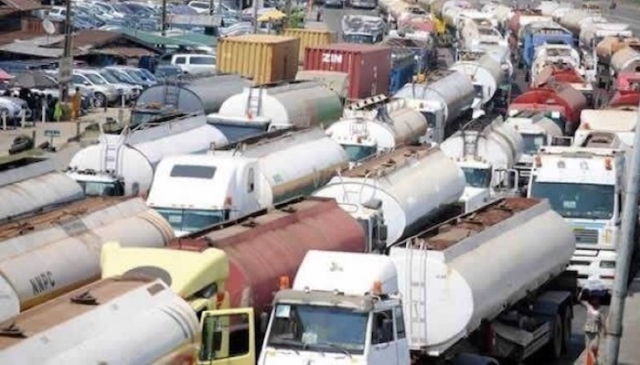 Dangote CNG tanker trucks ready to begin direct fuel delivery across Nigeria amid marketers’ warnings of market disruption