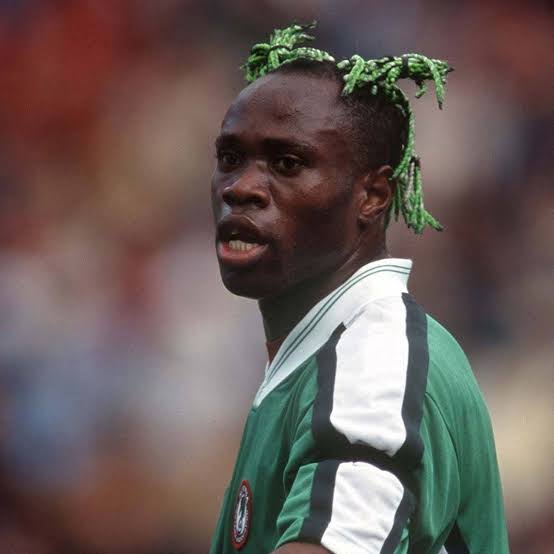 Emotional Taribo West delivering a eulogy and condemning neglect of football legends by NFF